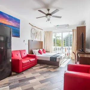 https://cancun-ocean-view-bed-and-breakfast.quintano-roohotels.com